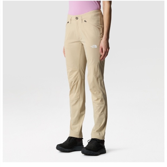 THE NORTH FACE Tan Outdoor Shorts Women's Speedlight Straight Pant - Picture 1 of 7